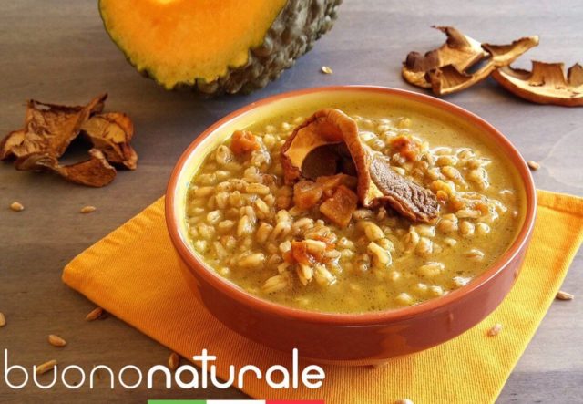 Una zuppa calda dal gusto avvolgente, che profuma di natura invernale.